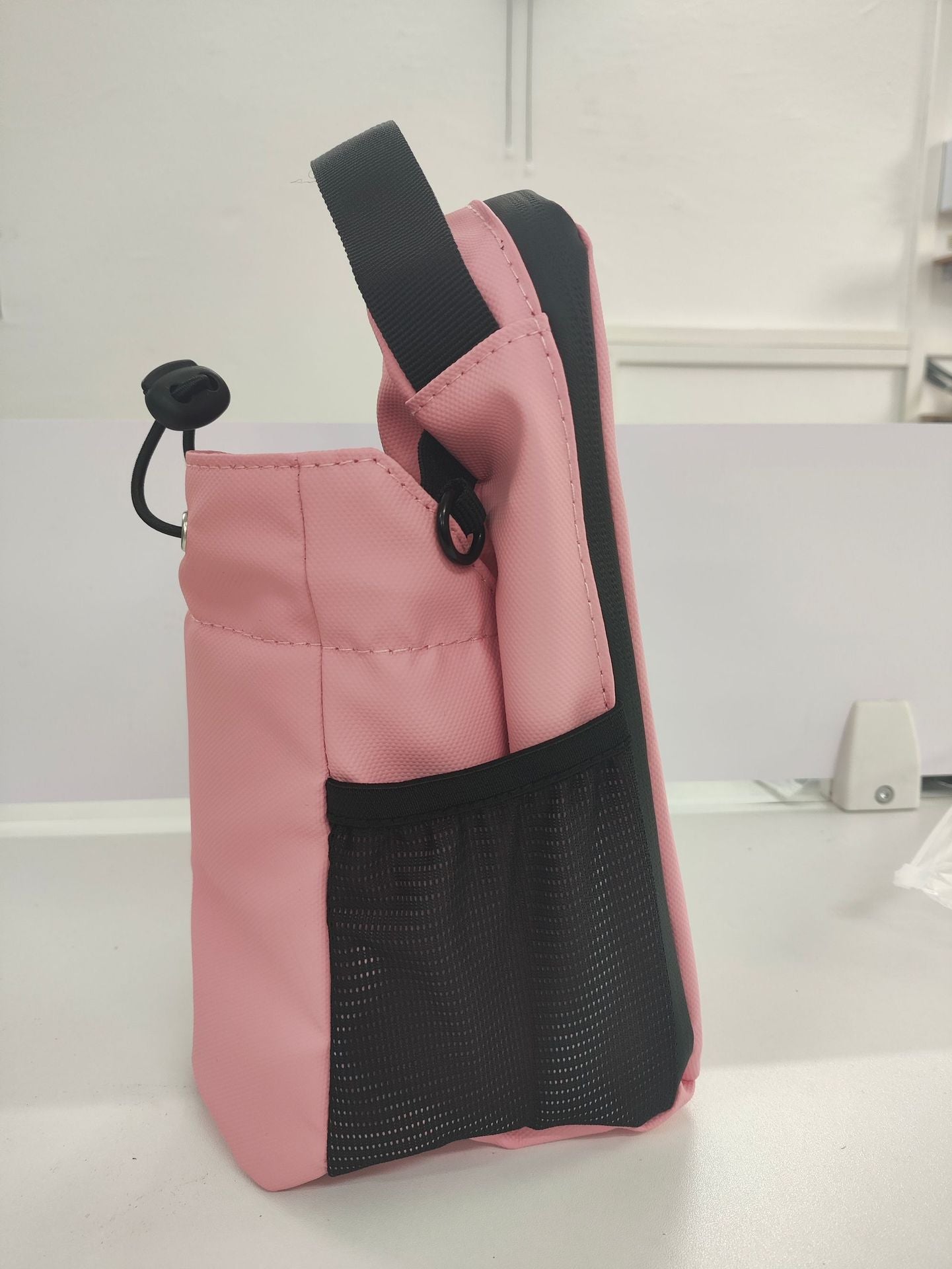 Magnetic Water Bottle Bag Crossbody Gym Storage